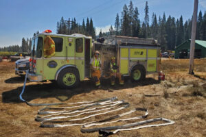 fire-crew-yellow-truck